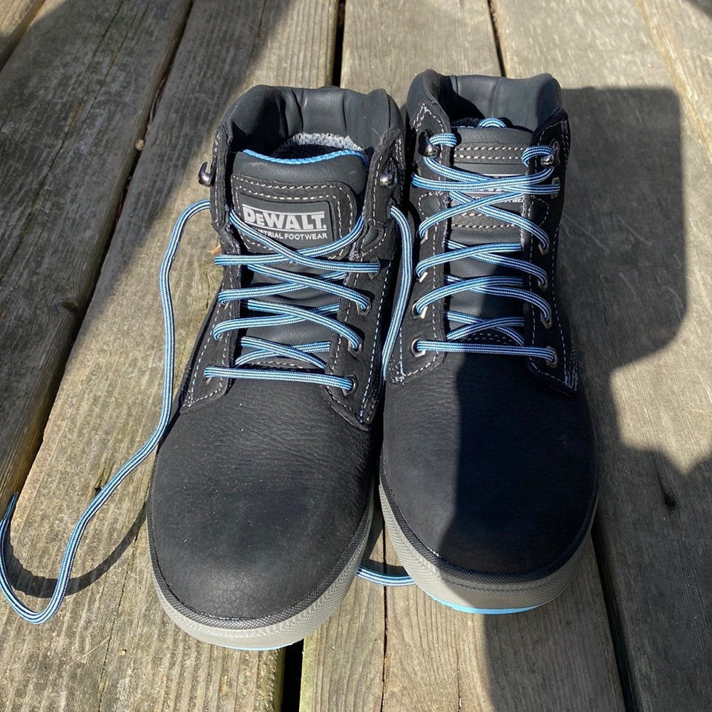 Non slip water resistant work boot. Never worn!
